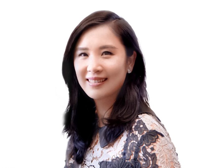 CEYLON STAR | 与《时尚芭莎》演绎魅力女性：钟丽芳